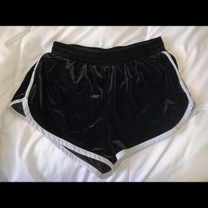 black & white velvet shorts! 🖤🤍